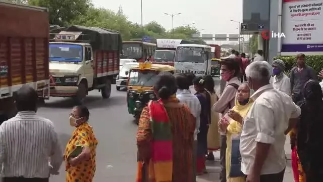 - Hindistan'da günlük vaka sayısında rekor- Hindistan'da son 24 saatte 115 bin 736 yeni vaka - Hindistan'da günlük vaka sayısında rekor- Hindistan'da son 24 saatte 115 bin 736 yeni vaka