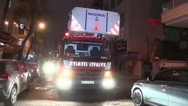 İSTANBUL-GÜNGÖREN'DE 4 KATLI BİNADA YANGIN; DUMANDAN ETKİLENEN 3 KİŞİ HASTANEYE KALDIRILDI İSTANBUL-GÜNGÖREN'DE 4 KATLI BİNADA YANGIN; DUMANDAN ETKİLENEN 3 KİŞİ HASTANEYE KALDIRILDI