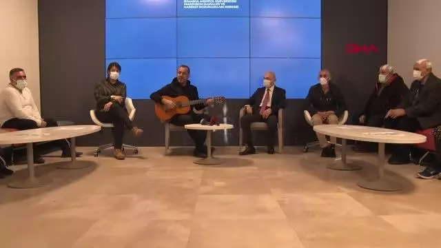 İSTANBUL-Haluk Levent'ten Parkinson hastalarına mini konser İSTANBUL-Haluk Levent'ten Parkinson hastalarına mini konser