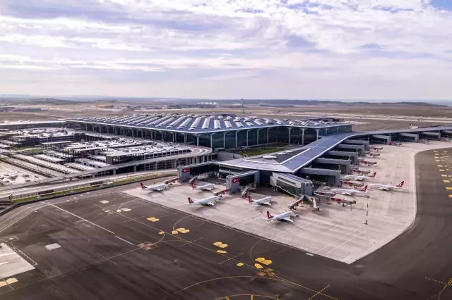 İstanbul Havalimanı iki yılda 81 milyon yolcuya hizmet verdi İstanbul Havalimanı iki yılda 81 milyon yolcuya hizmet verdi