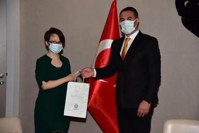 İzmir Çevre Mühendislerinden Büyükşehir'e ziyaret İzmir Çevre Mühendislerinden Büyükşehir'e ziyaret