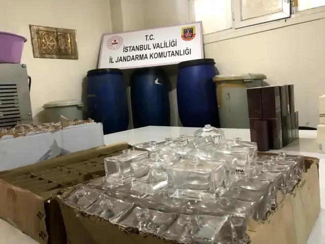 Bahçelievler'de sahte parfüm operasyonu Bahçelievler'de sahte parfüm operasyonu