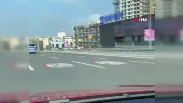 Kadıköy'de trafikte makas atan minibüs şoförüne bin 483 TL ceza Kadıköy'de trafikte makas atan minibüs şoförüne bin 483 TL ceza