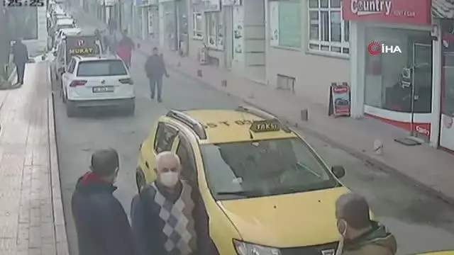 Kafasına bıçak saplanmıştı: Yeni görüntüler ortaya çıktı Kafasına bıçak saplanmıştı: Yeni görüntüler ortaya çıktı