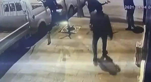 KAĞITHANE'DE SİLAHLI SALDIRI 1 AĞIR YARALI KAĞITHANE'DE SİLAHLI SALDIRI 1 AĞIR YARALI