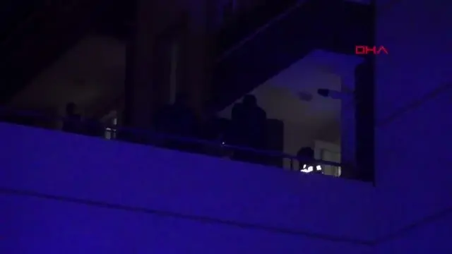 Karaman -Arkadaşlarıyla alkol alan kadın balkondan düştü Karaman -Arkadaşlarıyla alkol alan kadın balkondan düştü