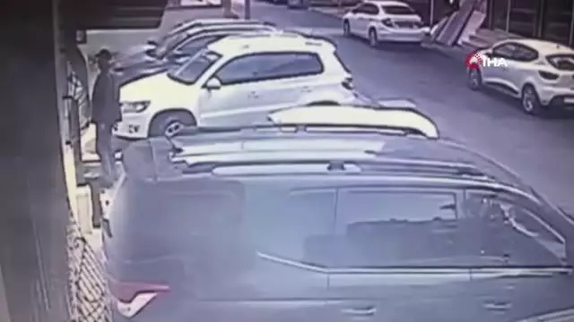 Kartal'da 4 kişi öldüren zanlının yeni görüntüleri ortaya çıktı Kartal'da 4 kişi öldüren zanlının yeni görüntüleri ortaya çıktı