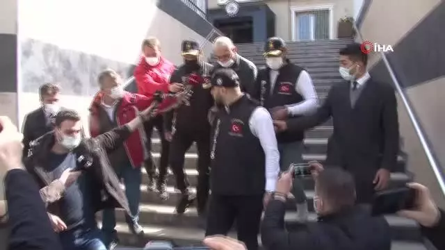 Son dakika haberleri! Kartal'da bir hukuk bürosunda miras meselesi yüzünden tabancayla 3 akrabasını öldüren zanlının Gayrettepe Asayiş Şube Müdürlüğündeki işlemleri... Son dakika haberleri! Kartal'da bir hukuk bürosunda miras meselesi yüzünden tabancayla 3 akrabasını öldüren zanlının Gayrettepe Asayiş Şube Müdürlüğündeki işlemleri...