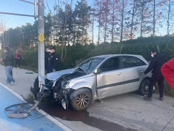 KARTAL'DA PARK EDİLİRKEN ARKADAN GELEN ARACIN ÇARPIĞI OTOMOBİL TAKLA ATTI KARTAL'DA PARK EDİLİRKEN ARKADAN GELEN ARACIN ÇARPIĞI OTOMOBİL TAKLA ATTI