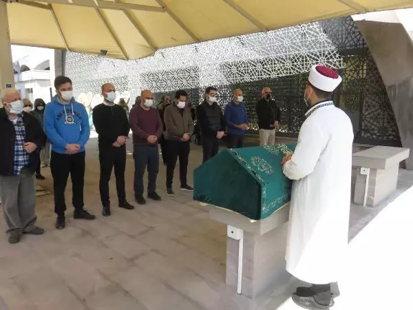 KARTAL'DA SİLAHLI SALDIRIDA ÖLDÜRÜLEN HALUK ONAT SON YOLCULUĞUNA UĞURLANDI KARTAL'DA SİLAHLI SALDIRIDA ÖLDÜRÜLEN HALUK ONAT SON YOLCULUĞUNA UĞURLANDI