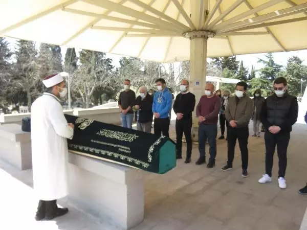 KARTAL'DA SİLAHLI SALDIRIDA ÖLDÜRÜLEN HALUK ONAT SON YOLCULUĞUNA UĞURLANDI KARTAL'DA SİLAHLI SALDIRIDA ÖLDÜRÜLEN HALUK ONAT SON YOLCULUĞUNA UĞURLANDI