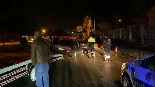 Son dakika haberleri: Kaza yaptı, 'Sürücü arkadaşımdı' diyerek kurtulmaya çalıştı Son dakika haberleri: Kaza yaptı, 'Sürücü arkadaşımdı' diyerek kurtulmaya çalıştı
