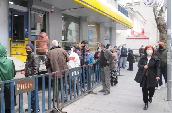 Kırklareli'de valilikten 'kalabalık ortamda bulunmayın' uyarısı Kırklareli'de valilikten 'kalabalık ortamda bulunmayın' uyarısı