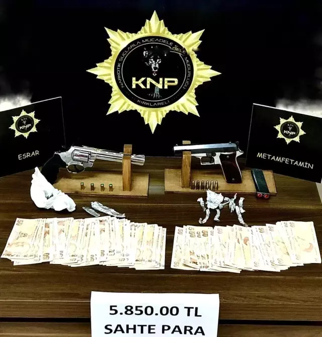KIRKLARELİ- Kırklareli merkezli uyuşturucu operasyonunda 6 şüpheli gözaltına alındı KIRKLARELİ- Kırklareli merkezli uyuşturucu operasyonunda 6 şüpheli gözaltına alındı