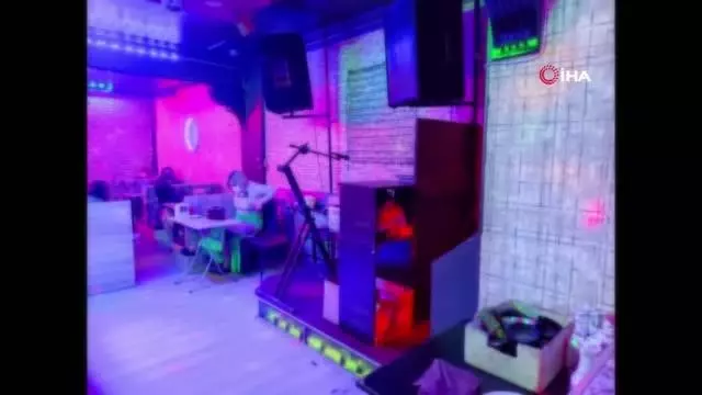 Kısıtlamada ruhsatsız eğlence mekanlarına baskın Kısıtlamada ruhsatsız eğlence mekanlarına baskın