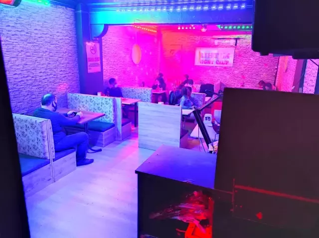 Son dakika haber: Kısıtlamada ruhsatsız eğlence mekanlarına korona baskını Son dakika haber: Kısıtlamada ruhsatsız eğlence mekanlarına korona baskını