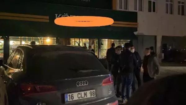 Kısıtlamaya rağmen açık restoranda yemeğe 51 bin lira ceza Kısıtlamaya rağmen açık restoranda yemeğe 51 bin lira ceza