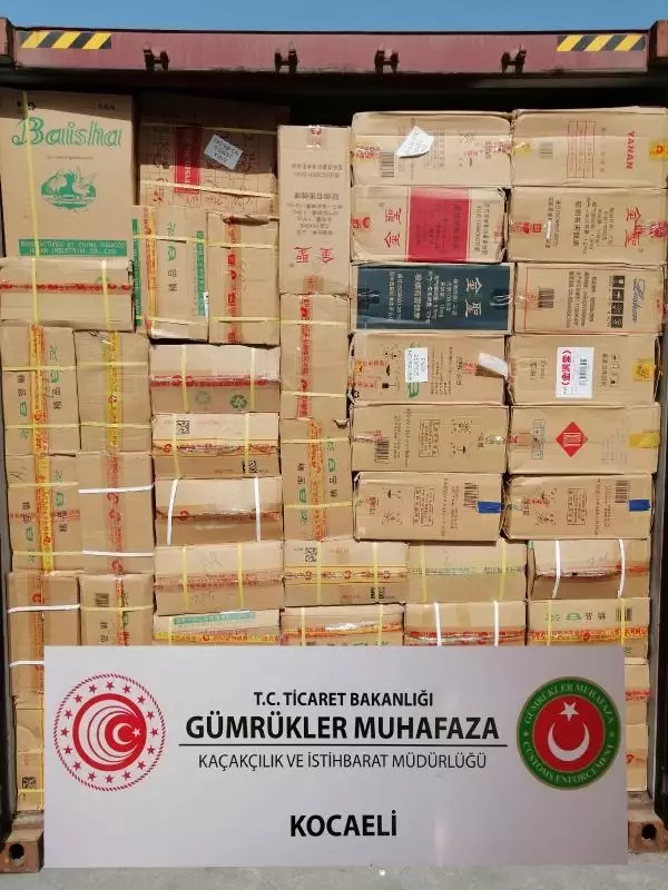 Kocaeli Limanı'nda 294 bin kaçak eşya ele geçirildi Kocaeli Limanı'nda 294 bin kaçak eşya ele geçirildi