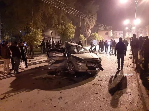 Kontrolden çıkan otomobil, ağaçlara ve elektrik direğine çarptı: 2 yaralı Kontrolden çıkan otomobil, ağaçlara ve elektrik direğine çarptı: 2 yaralı