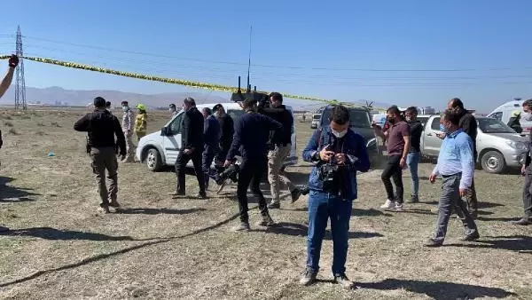 Konya'da askeri uçak kaza kırıma uğradı; pilot şehit oldu (2) Konya'da askeri uçak kaza kırıma uğradı; pilot şehit oldu (2)