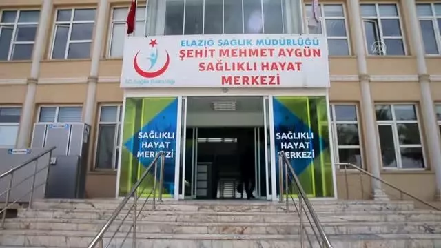 Kovid-19 aşısı için gittiği sağlık merkezinde kanser olduğunu öğrendi Kovid-19 aşısı için gittiği sağlık merkezinde kanser olduğunu öğrendi