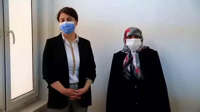 Kovid-19 aşısı için gittiği sağlık merkezinde kanser olduğunu öğrendi Kovid-19 aşısı için gittiği sağlık merkezinde kanser olduğunu öğrendi