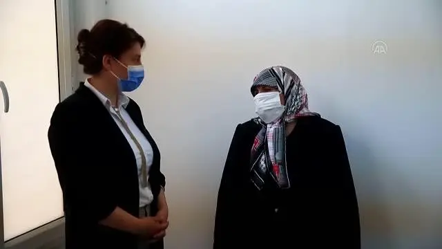 Kovid-19 aşısı için gittiği sağlık merkezinde kanser olduğunu öğrendi Kovid-19 aşısı için gittiği sağlık merkezinde kanser olduğunu öğrendi