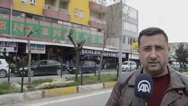 Kozluk'ta başıboş köpekler tehlike saçıyor Kozluk'ta başıboş köpekler tehlike saçıyor
