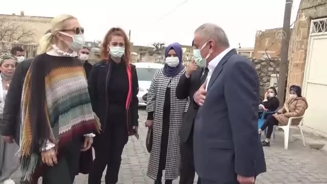 Kültür ve Turizm Bakanı Nuri Ersoy'un eşi Pervin Ersoy Midyat'ı ziyaret etti Kültür ve Turizm Bakanı Nuri Ersoy'un eşi Pervin Ersoy Midyat'ı ziyaret etti