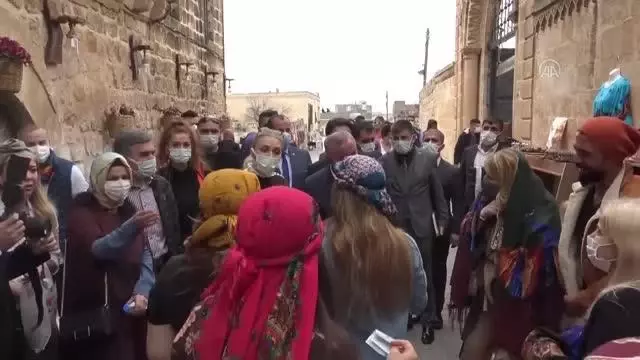 Kültür ve Turizm Bakanı Nuri Ersoy'un eşi Pervin Ersoy Midyat'ı ziyaret etti Kültür ve Turizm Bakanı Nuri Ersoy'un eşi Pervin Ersoy Midyat'ı ziyaret etti