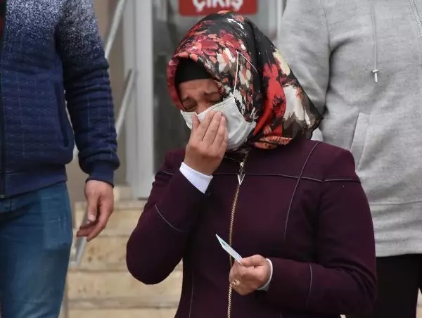 Liseli Yunus Emre'yi kalbinden bıçaklayarak öldüren sanığa 10 yıl hapis Liseli Yunus Emre'yi kalbinden bıçaklayarak öldüren sanığa 10 yıl hapis