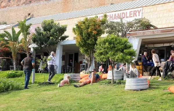 ANTALYA LÜKS VİLLALARIYLA ÜNLÜ İLÇE, PANDEMİ SINAVINI GEÇEMEDİ ANTALYA LÜKS VİLLALARIYLA ÜNLÜ İLÇE, PANDEMİ SINAVINI GEÇEMEDİ