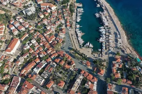 ANTALYA LÜKS VİLLALARIYLA ÜNLÜ İLÇE, PANDEMİ SINAVINI GEÇEMEDİ ANTALYA LÜKS VİLLALARIYLA ÜNLÜ İLÇE, PANDEMİ SINAVINI GEÇEMEDİ