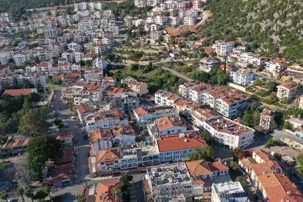ANTALYA LÜKS VİLLALARIYLA ÜNLÜ İLÇE, PANDEMİ SINAVINI GEÇEMEDİ ANTALYA LÜKS VİLLALARIYLA ÜNLÜ İLÇE, PANDEMİ SINAVINI GEÇEMEDİ