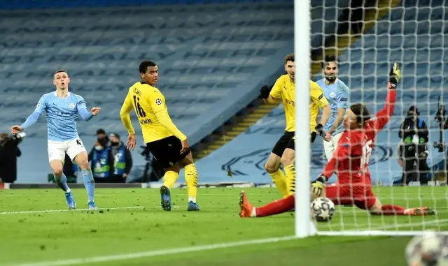Manchester City galibiyeti 90'da aldı Manchester City galibiyeti 90'da aldı