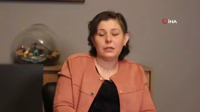Meme kanserini yenen kadın sözleriyle ağlattı: 'Eşim saçlarımı kazıdı, ben ağladım' Meme kanserini yenen kadın sözleriyle ağlattı: 'Eşim saçlarımı kazıdı, ben ağladım'