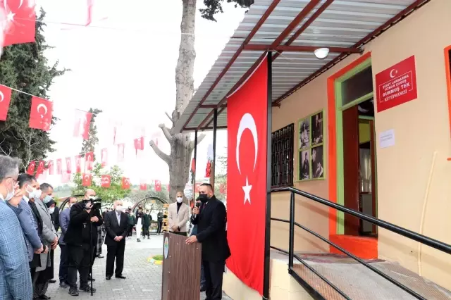 Mersinli Şehit Durmuş Tek'in adı, okul kütüphanesinde yaşayacak Mersinli Şehit Durmuş Tek'in adı, okul kütüphanesinde yaşayacak
