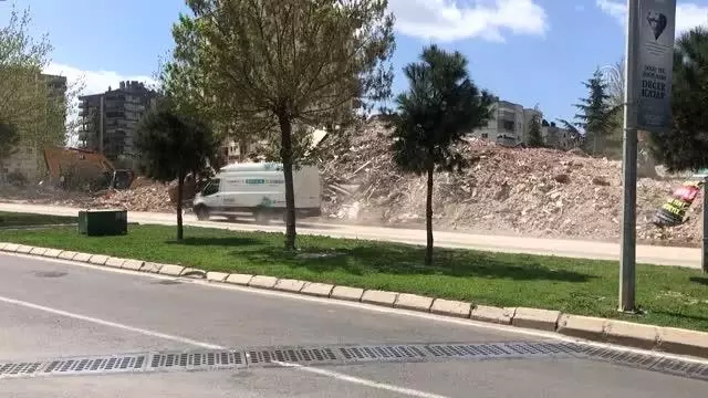 Minibüsün çarptığı üniversite öğrencisi öldü Minibüsün çarptığı üniversite öğrencisi öldü