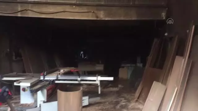 Mobilya üretim atölyesinde çıkan yangın söndürüldü Mobilya üretim atölyesinde çıkan yangın söndürüldü