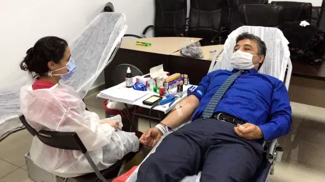 Nazilli Adliyesi Çalışanlarından Kızılay'a Kan Desteği Nazilli Adliyesi Çalışanlarından Kızılay'a Kan Desteği