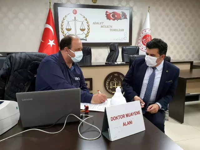 Nazilli Adliyesi Çalışanlarından Kızılay'a Kan Desteği Nazilli Adliyesi Çalışanlarından Kızılay'a Kan Desteği