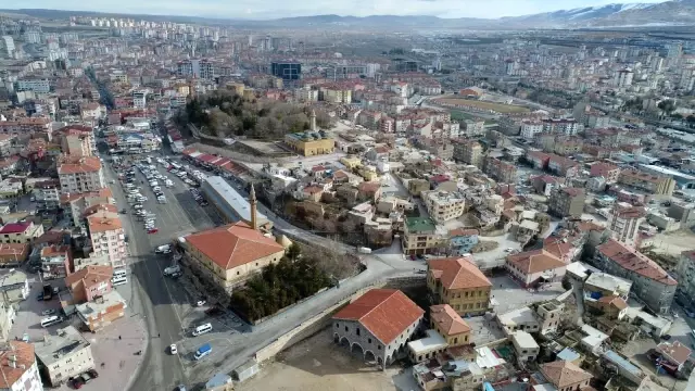 Niğde Kale Projesi'nde Hak Sahiplerine Ödemeler Devam Ediyor Niğde Kale Projesi'nde Hak Sahiplerine Ödemeler Devam Ediyor