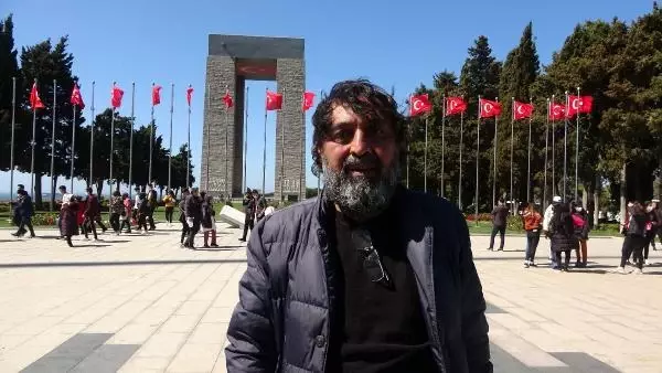 ÇANAKKALE - 'Yarın Çok Genç Olacak Projesi' kapsamında Çanakkale'ye gelen 160 öğrenci şehitlikleri ziyaret etti ÇANAKKALE - 'Yarın Çok Genç Olacak Projesi' kapsamında Çanakkale'ye gelen 160 öğrenci şehitlikleri ziyaret etti
