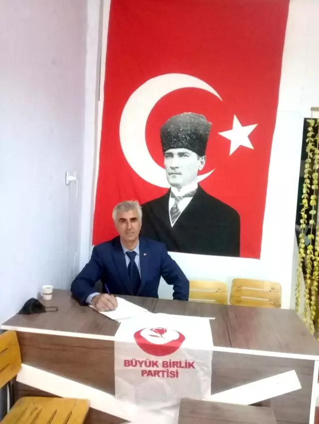 Oltu Büyük Birlik İlçe Başkanlığına Abdulrezak Aydemir seçildi Oltu Büyük Birlik İlçe Başkanlığına Abdulrezak Aydemir seçildi