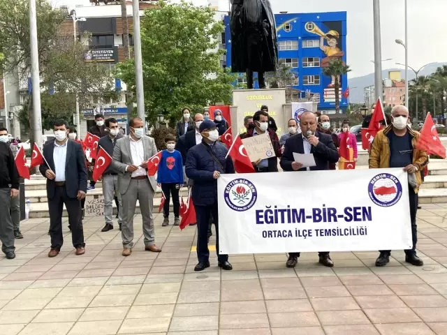 Ortaca'da Eğitim Bir-Sen'den emekli amirallerin açıklamasına tepki Ortaca'da Eğitim Bir-Sen'den emekli amirallerin açıklamasına tepki