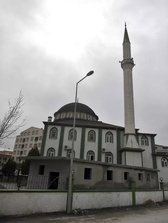 Osmangazi'de camiler bir bir yenileniyor Osmangazi'de camiler bir bir yenileniyor