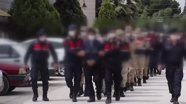 Osmaniye merkezli 11 ilde terör örgütü DEAŞ'a yönelik operasyonda 27 zanlı yakalandı (2) Osmaniye merkezli 11 ilde terör örgütü DEAŞ'a yönelik operasyonda 27 zanlı yakalandı (2)
