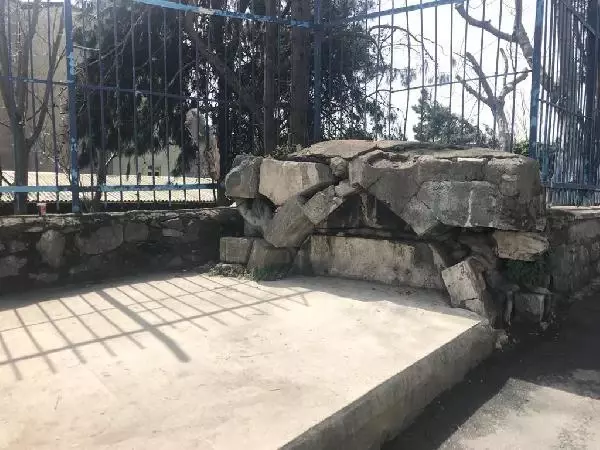 OSMANLI MİRASI 300 YILLIK ÇEŞME KALDIRIM ALTINDA KALDI OSMANLI MİRASI 300 YILLIK ÇEŞME KALDIRIM ALTINDA KALDI