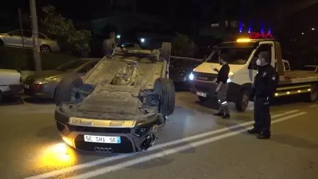 Otomobil 4 metre yüksekten şantiye alanına düştü 1 yaralı Otomobil 4 metre yüksekten şantiye alanına düştü 1 yaralı