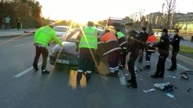 Son Dakika | Kartal'da park halinde duran araç kaza sonrası takla atarak yola savruldu: 1 yaralı Son Dakika | Kartal'da park halinde duran araç kaza sonrası takla atarak yola savruldu: 1 yaralı